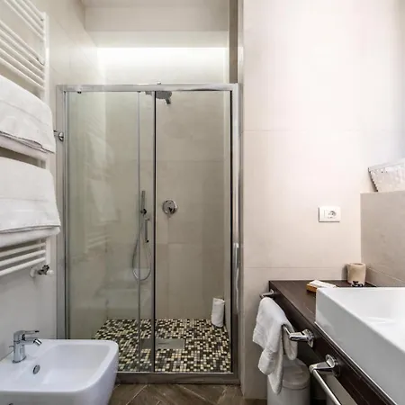 Umberto 34 Collection - Boutique 3*