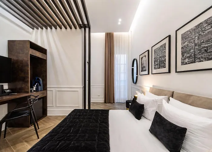 Gasthuis Umberto 34 Collection Napels